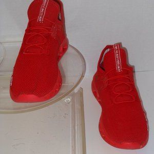 NEW KIDS RED MESH SNEAKERS SIZE 8.5 MEDIUM